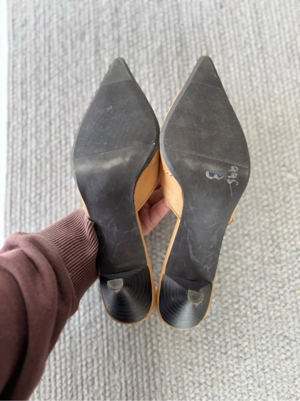 Vintage 90s Y2K Mossimo Tan Leather Western Style Pointed Toe Kitten Heels